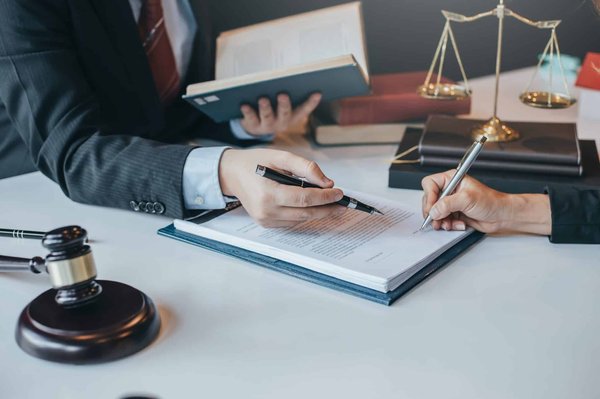 les procédures légales en cas de litige commercial international