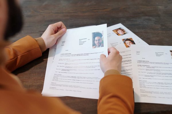 Logiciel de gestion de recrutement : utiliser un outil gratuit ou payant ?
