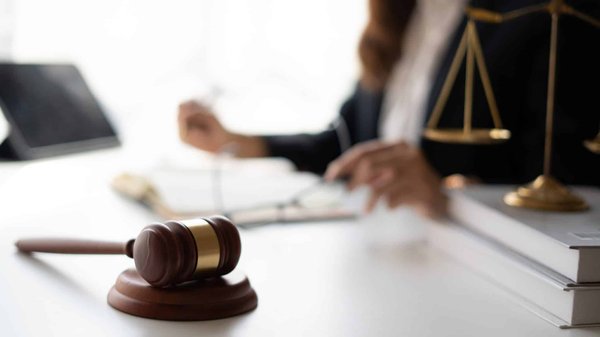 Avocat à bordeaux : quels sont les services qu'il propose ?